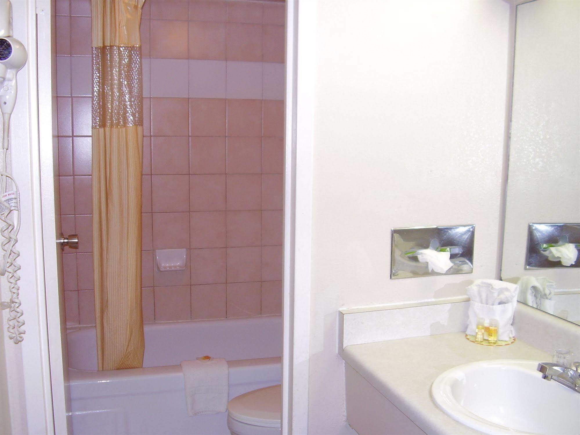 Vacation Inn Phoenix Exteriör bild